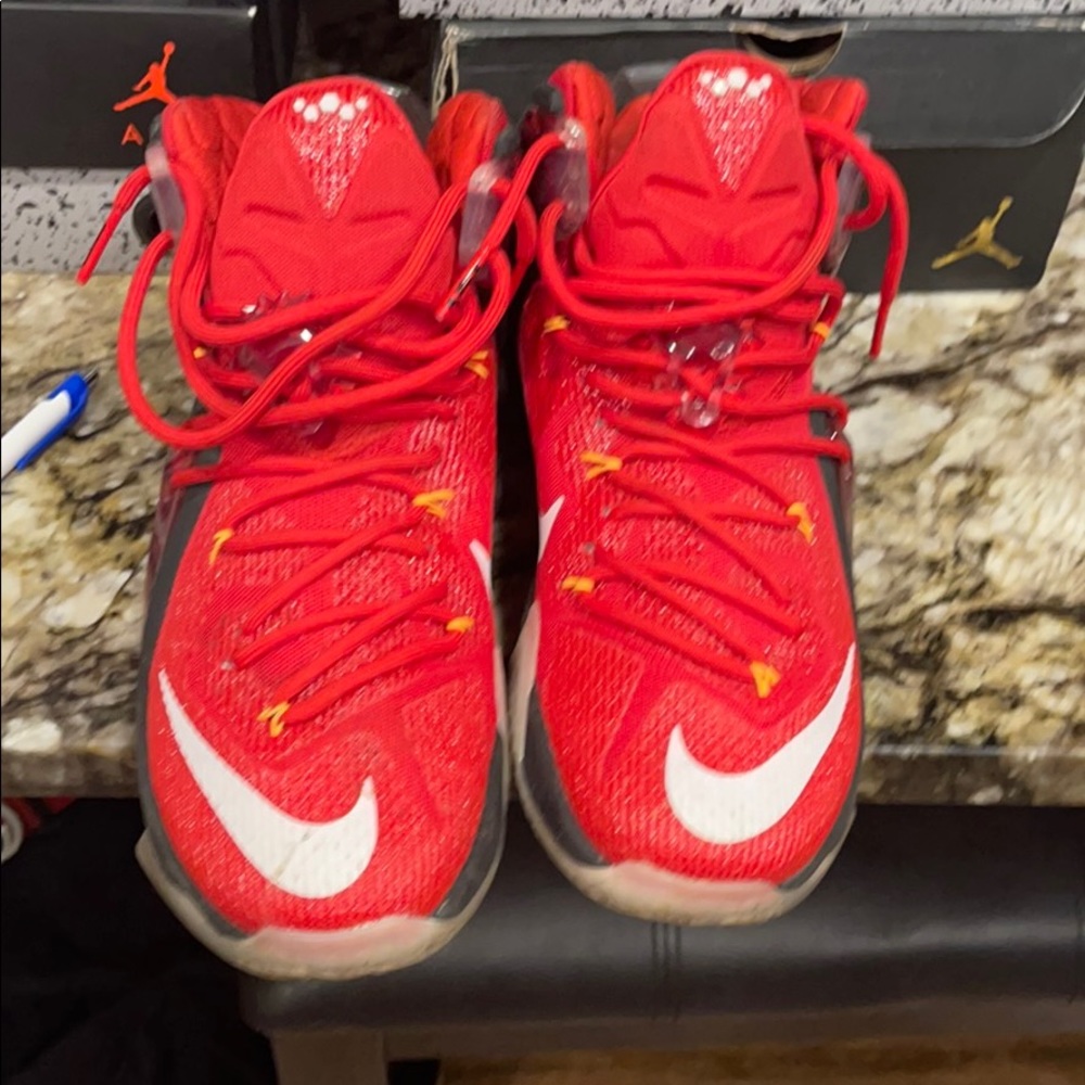 Labron 12 - Picture 3 of 7